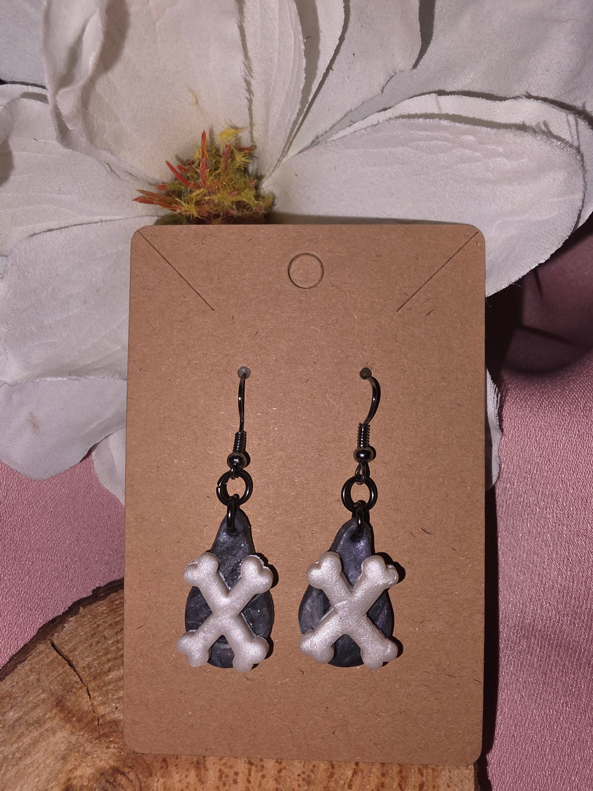 Skull & Crossbones Teardrop Dangle Earrings