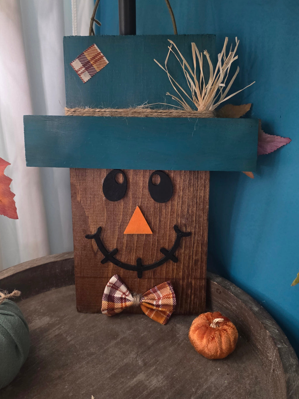 Rustic Wood Scarecrow Face Sign